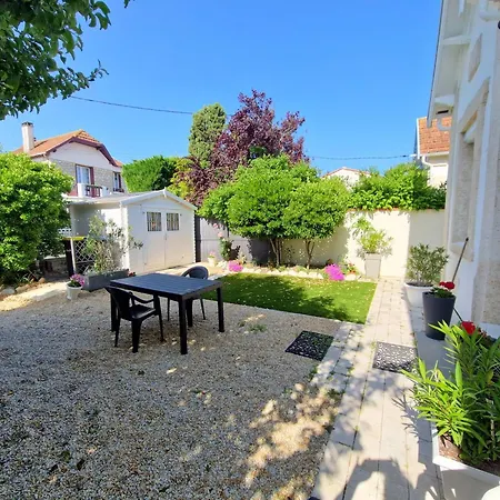 5 Pers Chatelaillon-plage, Jardin, Proche Centre Et - Fr-1-706-6 Feriehus